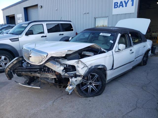 2010 Lincoln Town Car Signature Limited