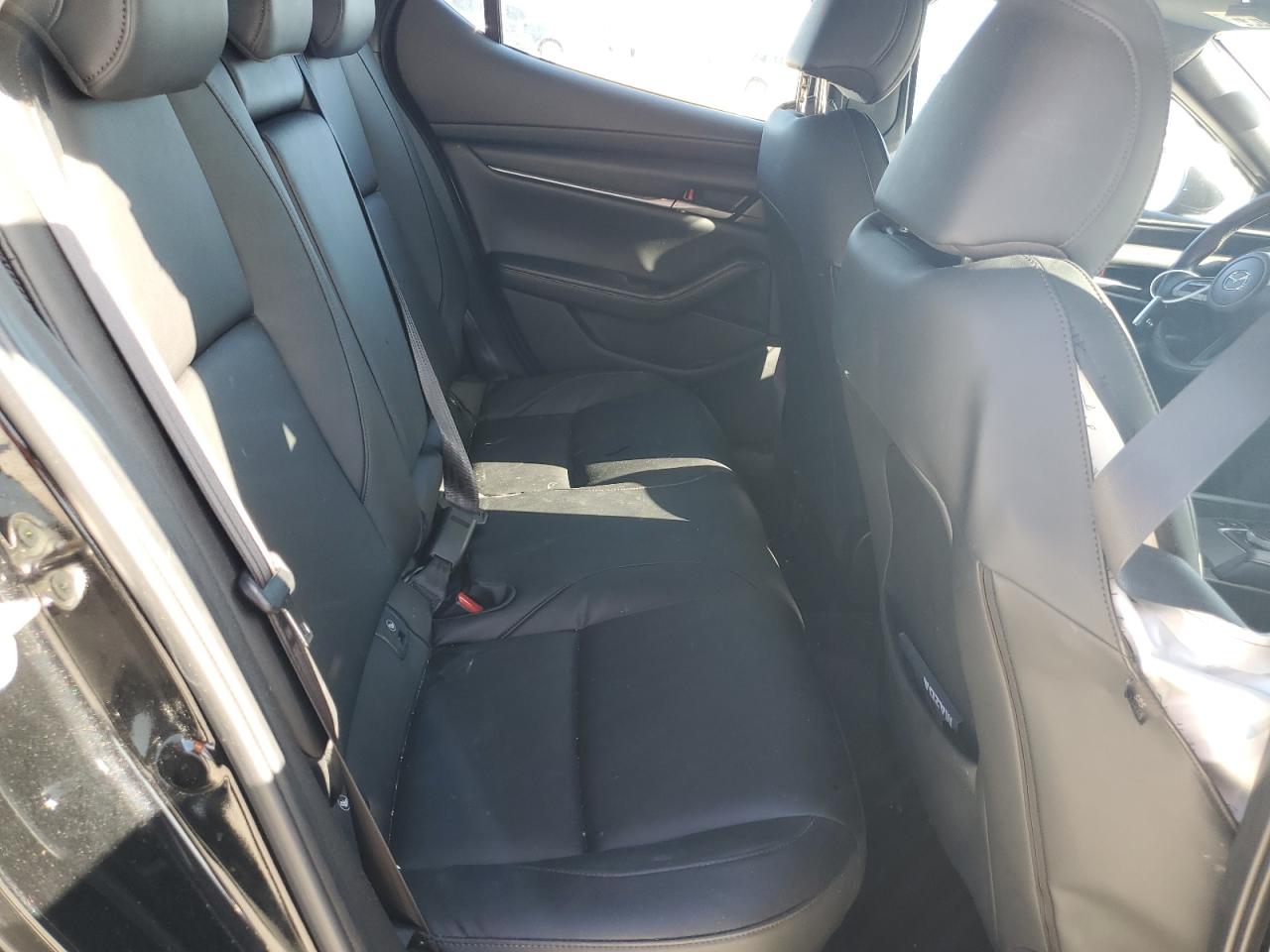 JM1BPAKL2N1510319 MAZDA 3 2022