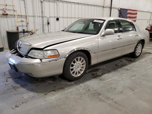 2007 Lincoln Town Car Signature