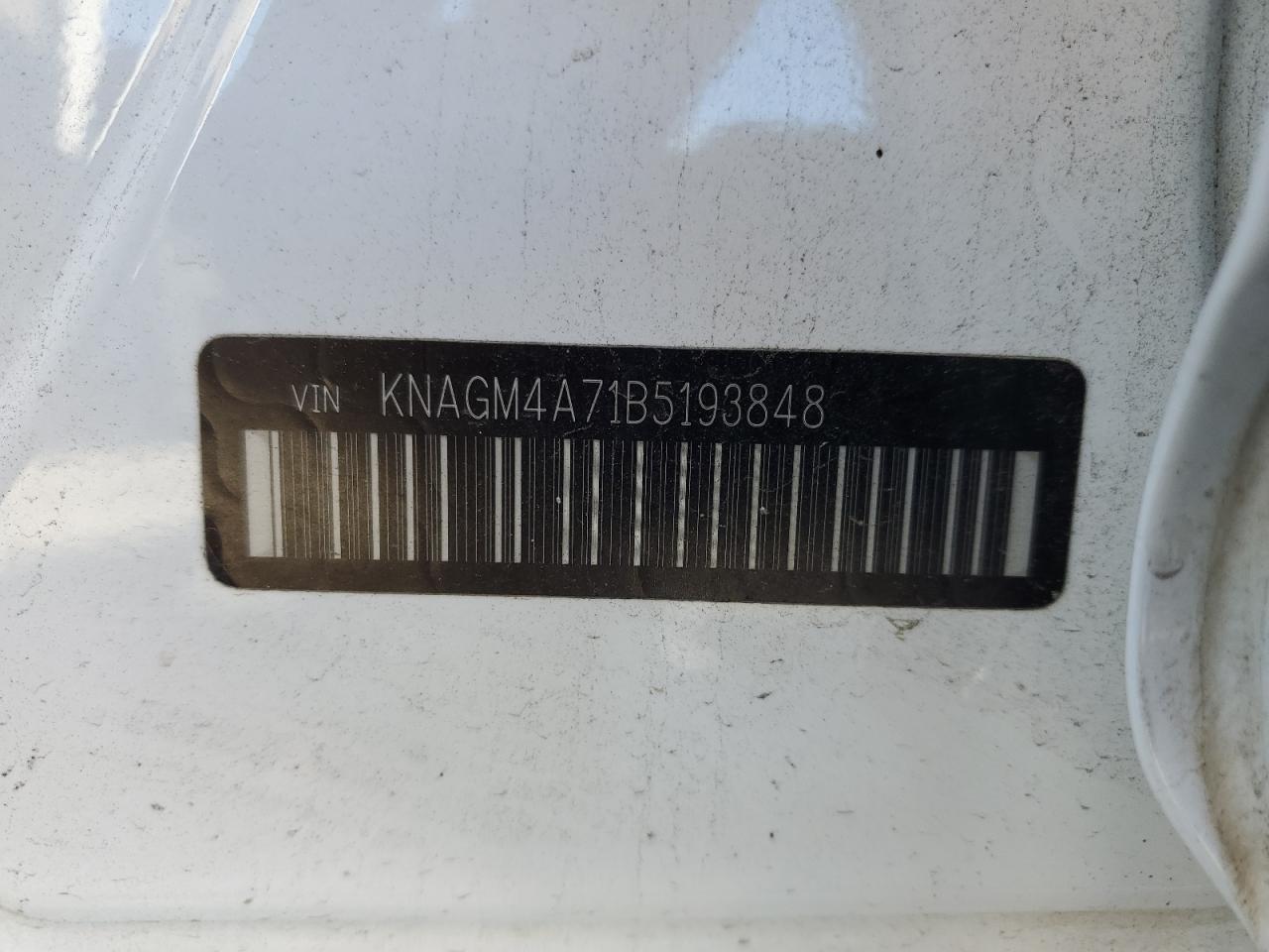 KNAGM4A71B5193848 2011 Kia Optima Lx