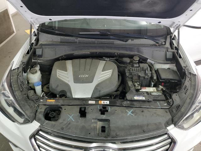 KM8SMDHFXHU228200 Hyundai Santa Fe Se