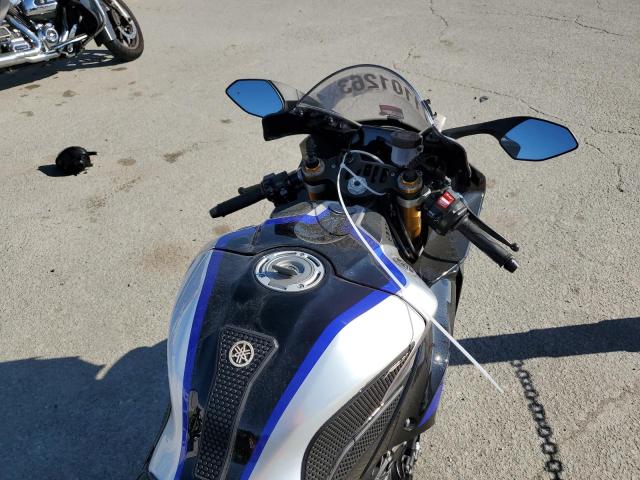 2022 YAMAHA YZFR1M C - JYARN67Y8NA000395
