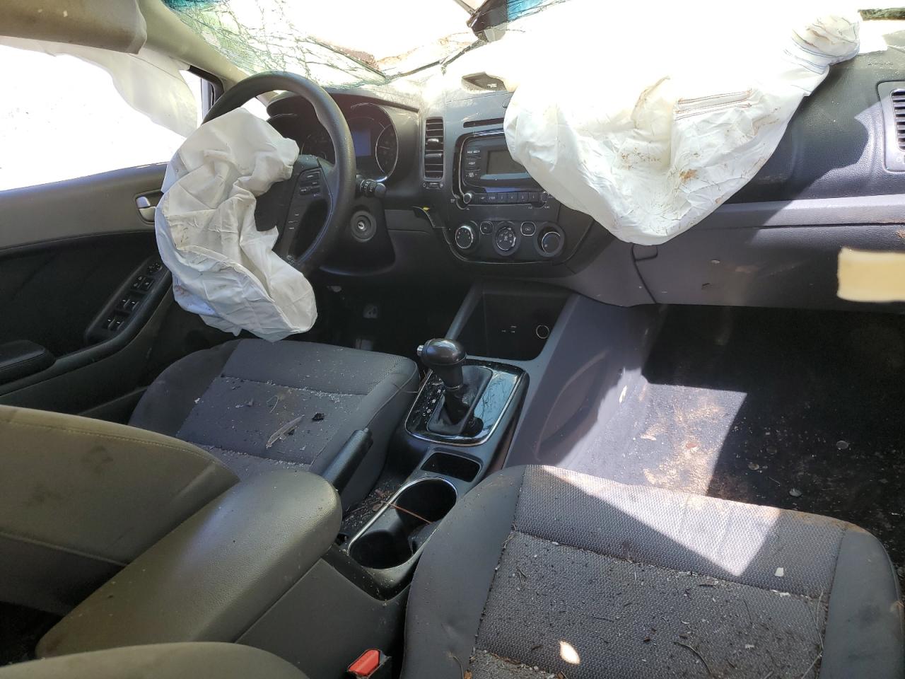 3KPFK4A79JE199307 2018 Kia Forte Lx