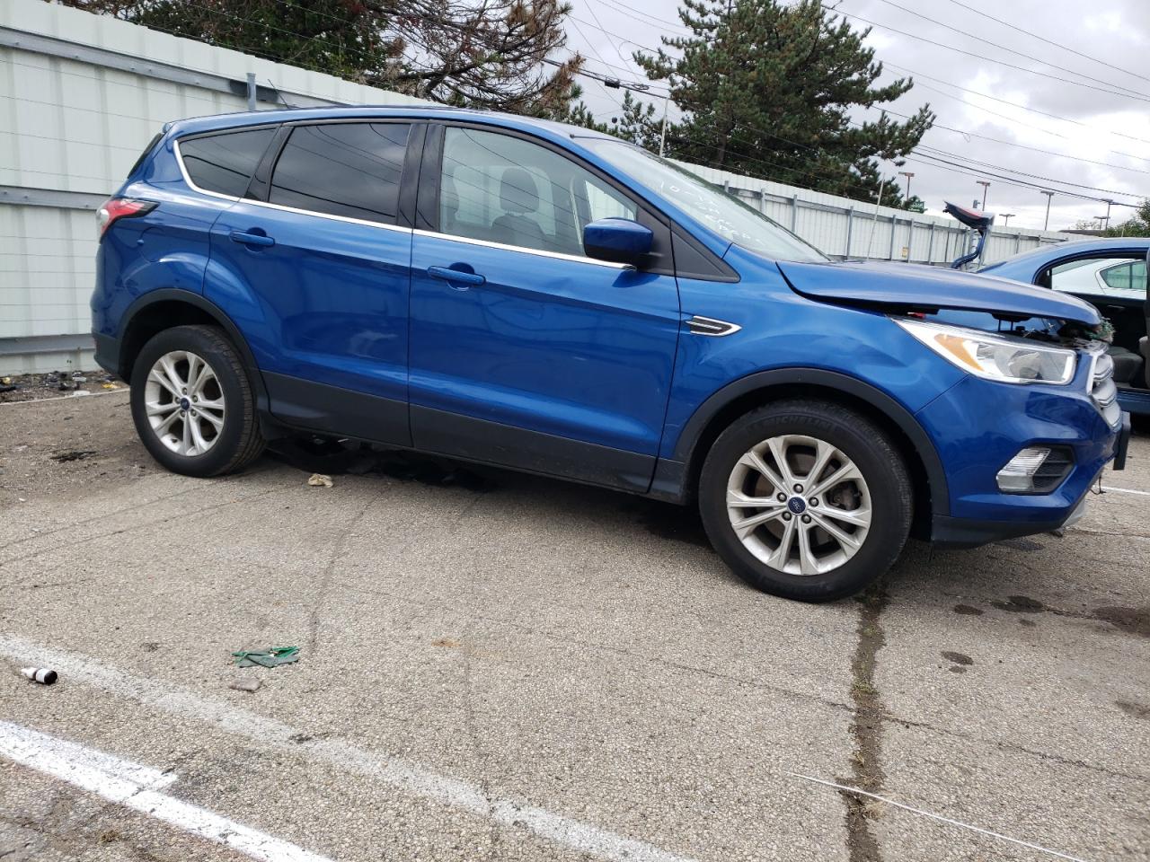 1FMCU9GD3HUD63889 FORD ESCAPE 2017