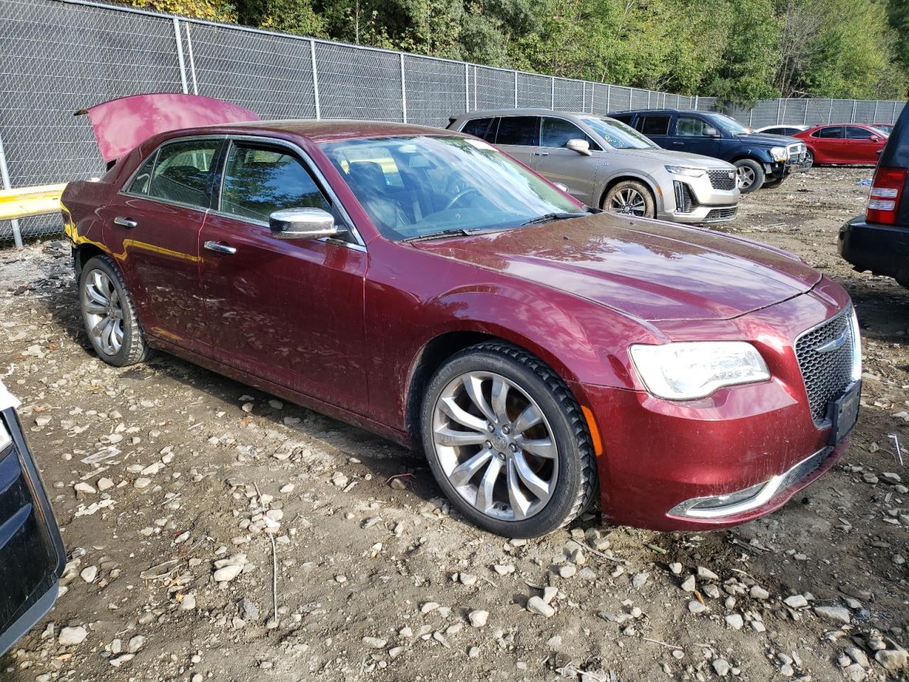 2C3CCAEG1KH536586 Chrysler 300 LIMITE 4