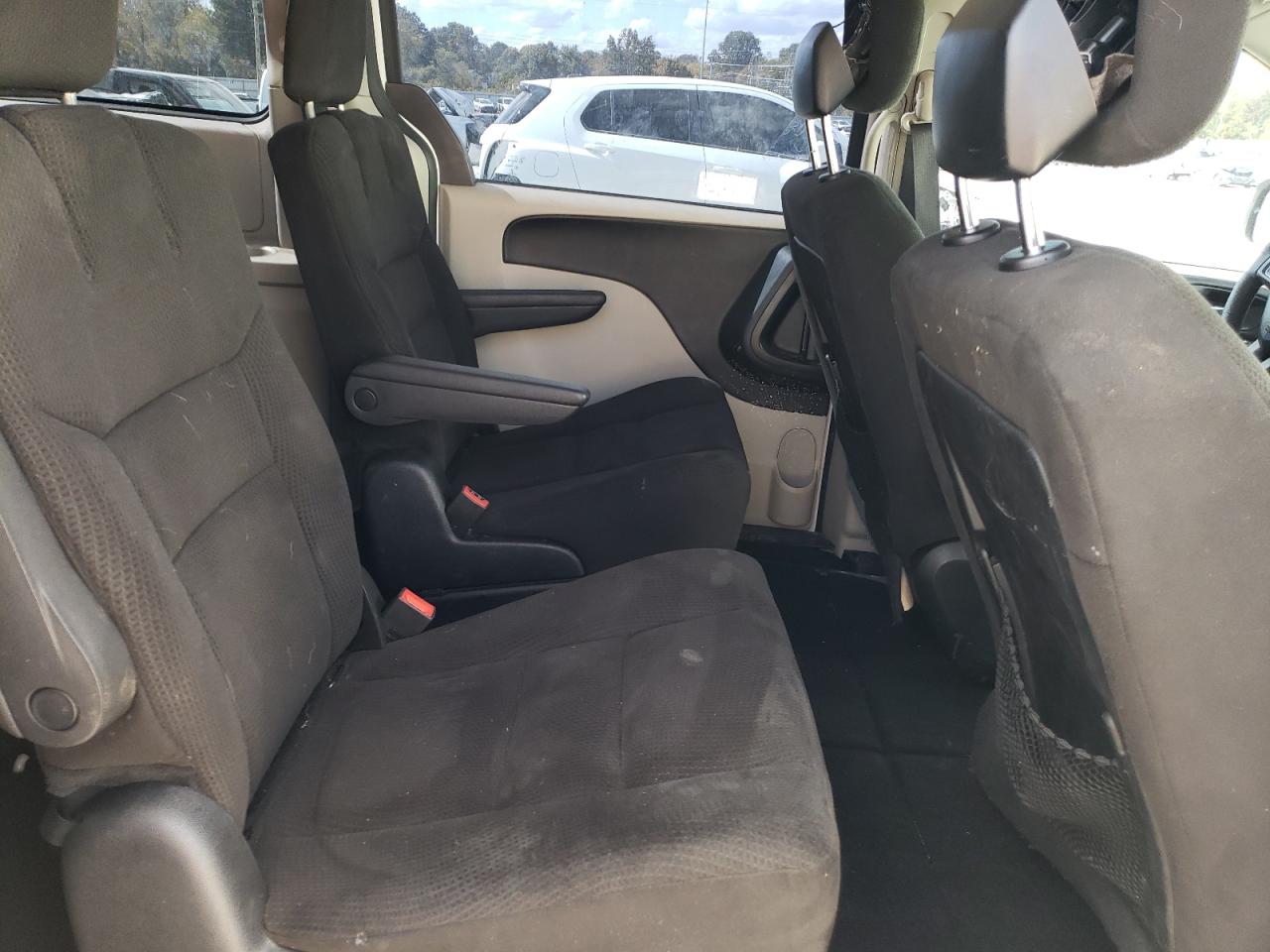 2C4RDGBG4FR687545 2015 Dodge Grand Caravan Se