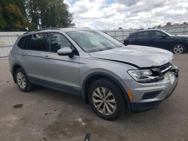 3VV1B7AX3LM154174 Volkswagen Tiguan S 4