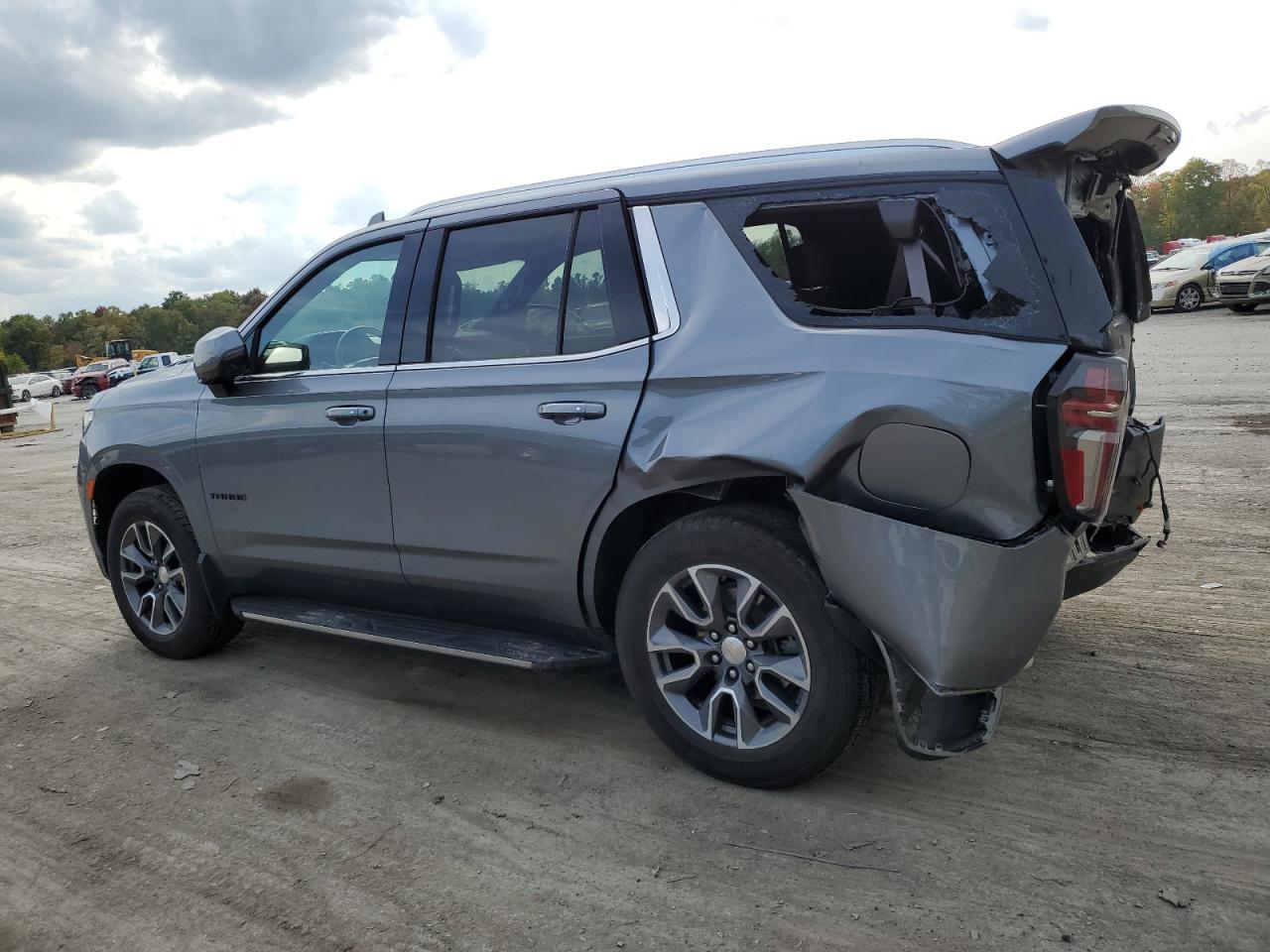 1GNSKNKD2NR324027 CHEVROLET TAHOE 2022