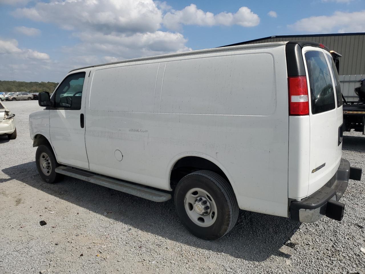 1GCWGAF72M1311963 Chevrolet Express G2 2