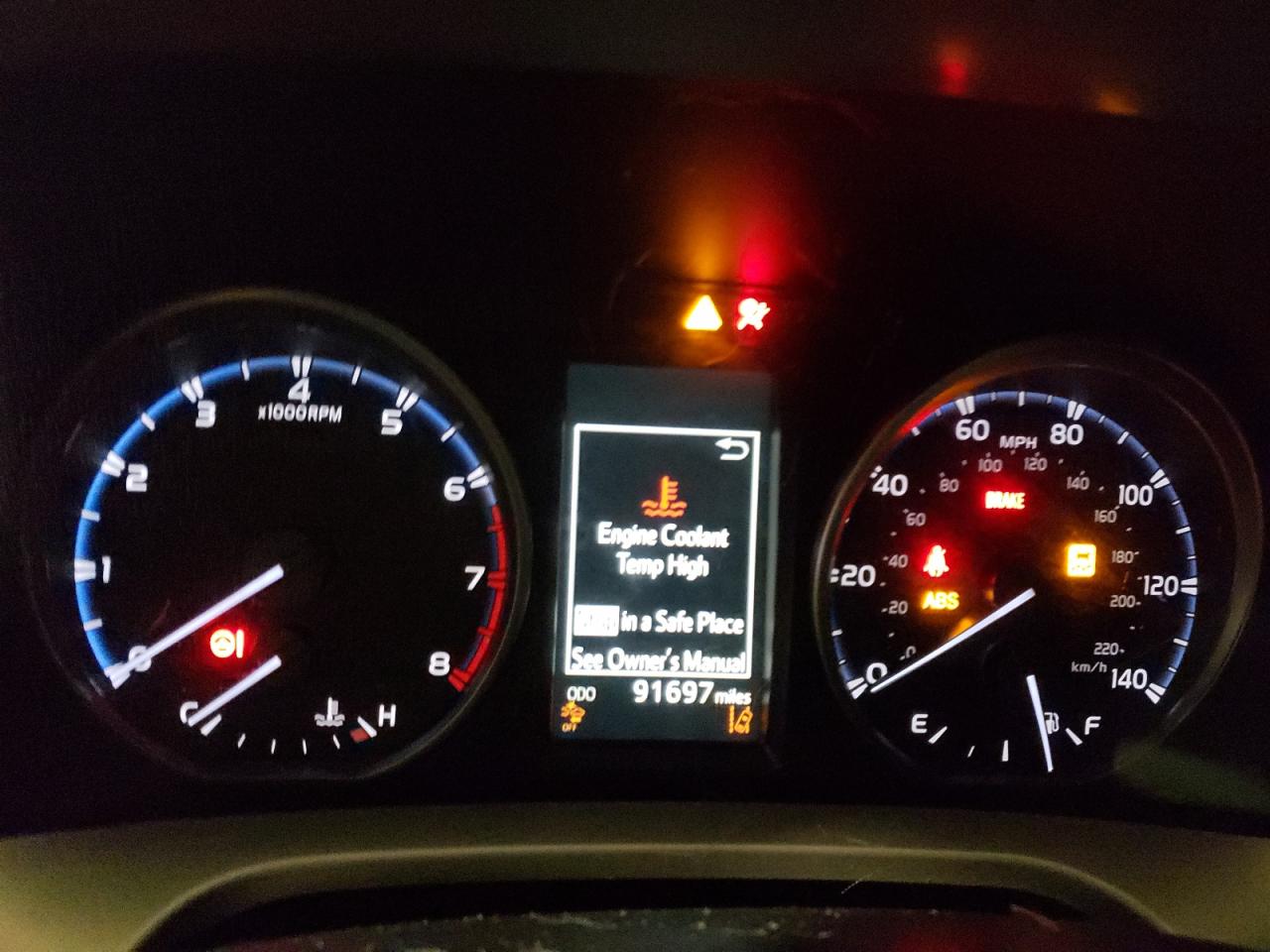 JTMBFREV3HJ134958 TOYOTA RAV4 2017