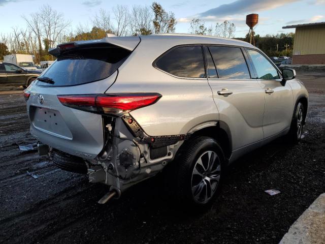 VIN 5TDGZRBH7NS172767 2022 Toyota Highlander, Xle no.3