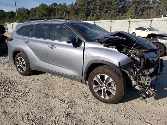 VIN 5TDGZRAH4MS046351 2021 Toyota Highlander, Xle no.4