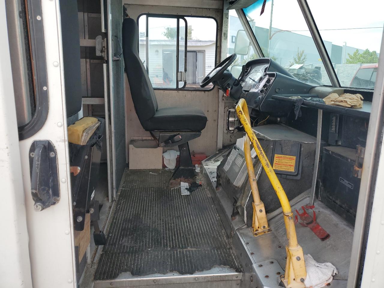 1FCLE49L74HB04611 2004 Ford Econoline E450 Super Duty Commercial Stripped Chassis 1FCLE49L74HB04611 2004 Ford Econoline E450 Super Duty Commercial Stripped Chassis