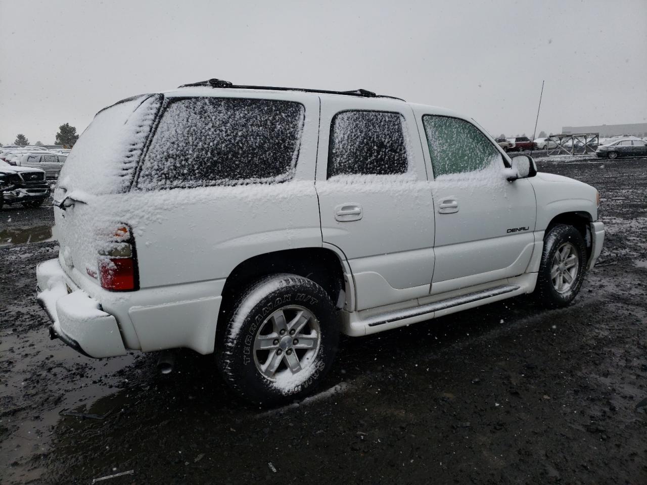 1GKEK63U45J266242 2005 GMC Yukon Denali