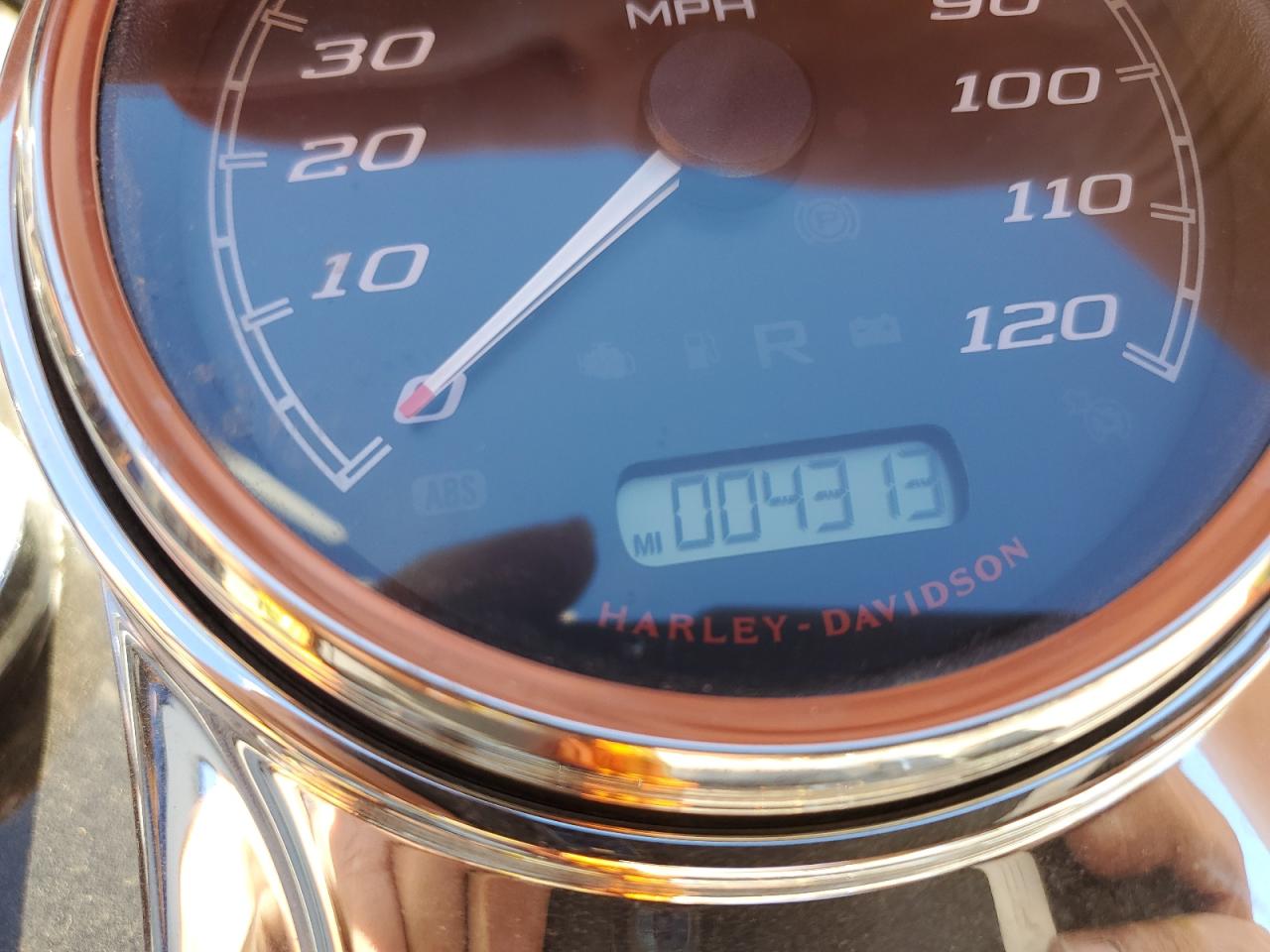 1HD1MCM17GB856308 HARLEY-DAVIDSON FL 2016