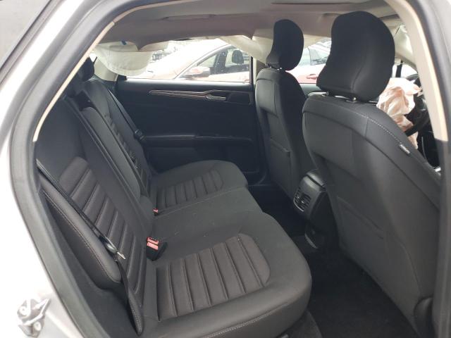 3FA6P0HD3JR165366 Ford FUSION SE