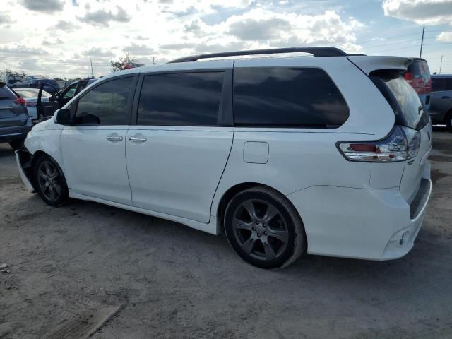 5TDXZ3DC9HS843357 2017 TOYOTA SIENNA, photo no. 2