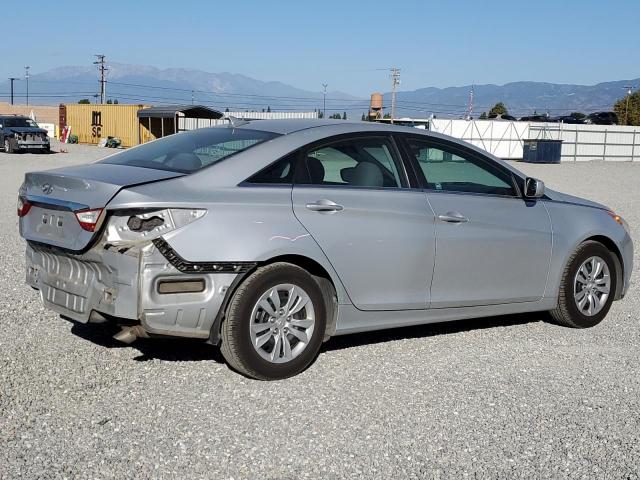 Image 3 of 2011 Hyundai Sonata salvage vehicle - Lot #72992303 at Copart