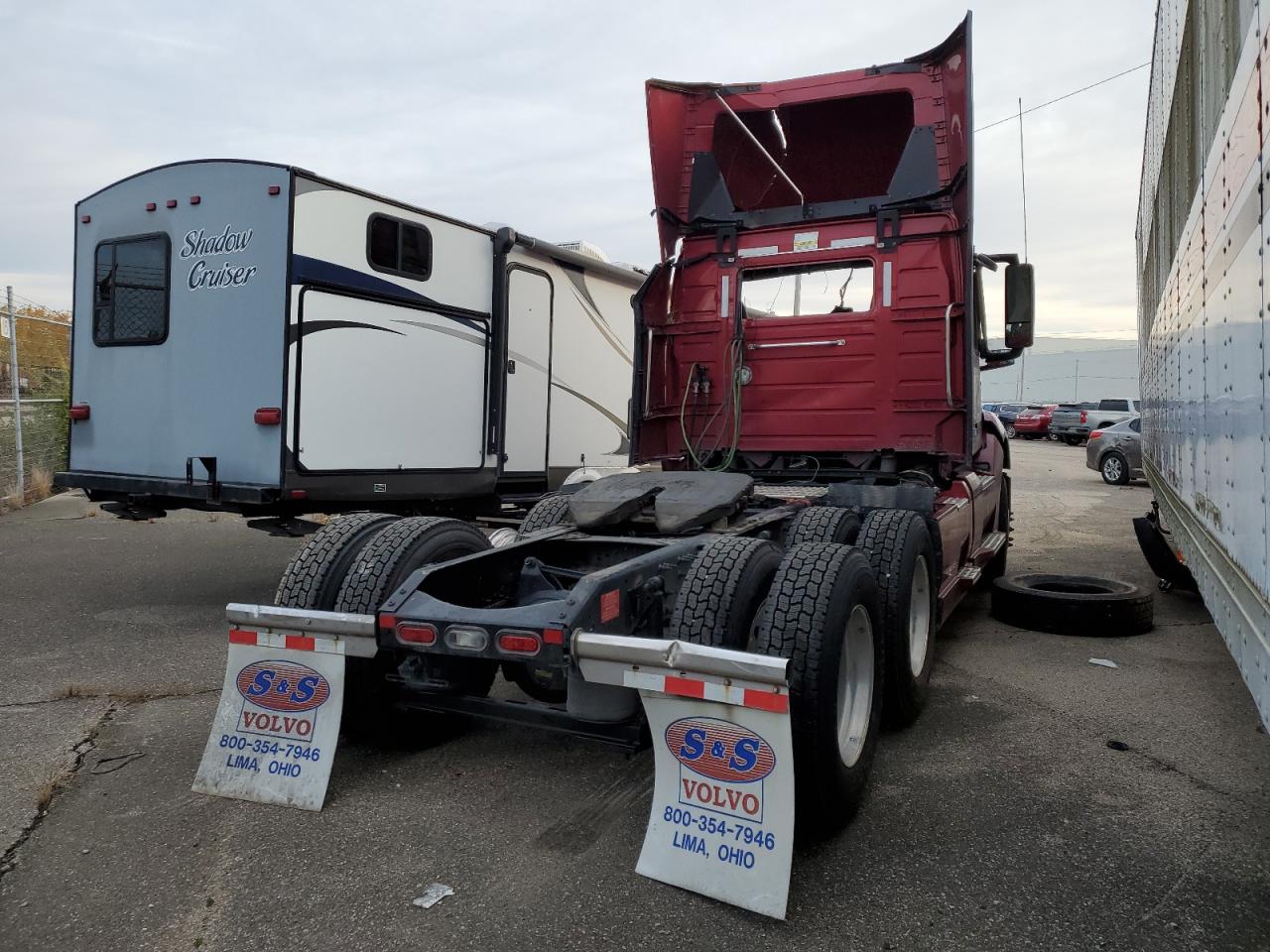 Lot #2199635900 2022 VOLVO VN VNL