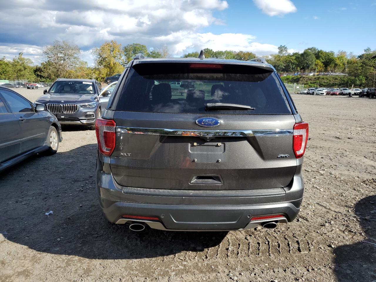 1FM5K8D81JGC61155 2018 Ford Explorer Xlt