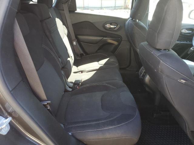 1C4PJMCB9FW702808 Jeep Cherokee Latitude