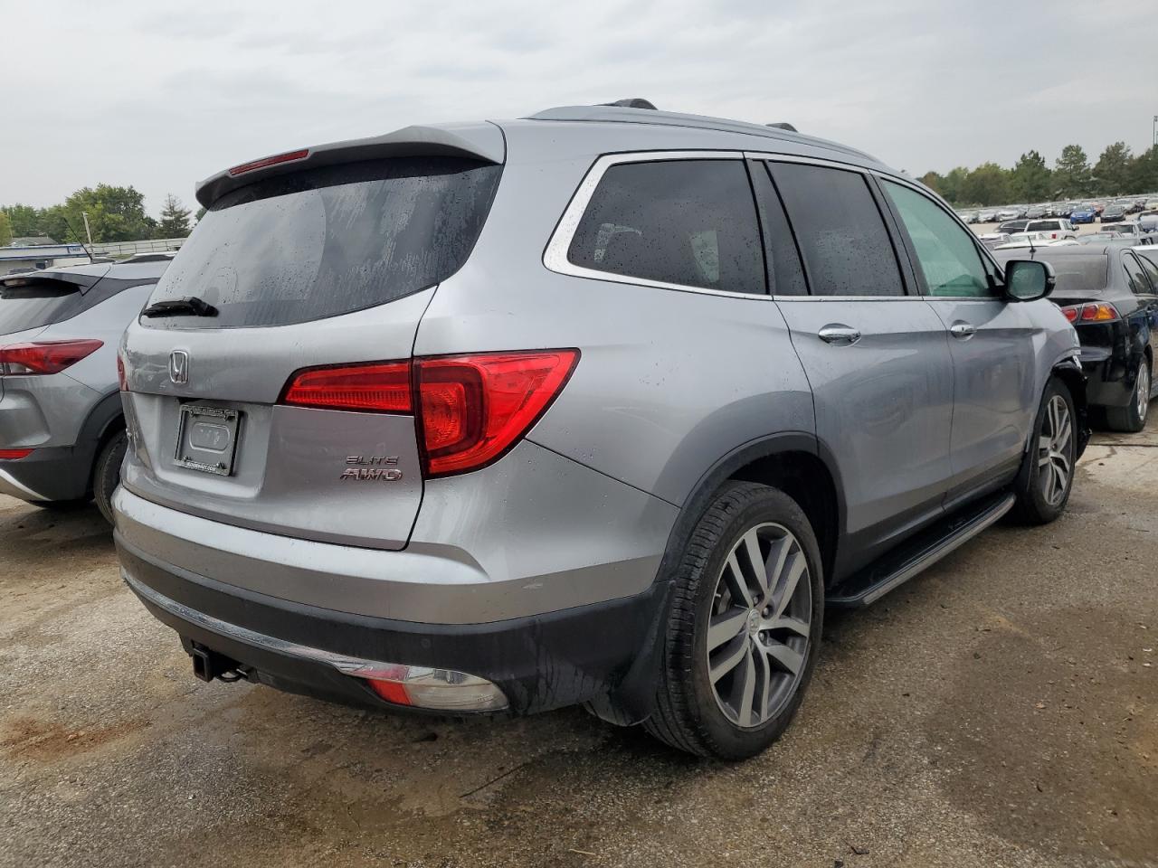 Lot #2893385602 2016 HONDA PILOT ELIT