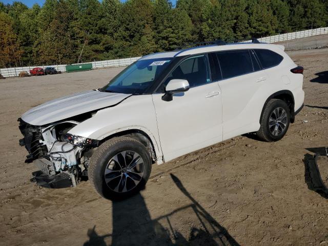 VIN 5TDHZRBH2MS104301 2021 Toyota Highlander, Xle no.1