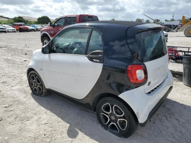 VIN WMEFJ9BA2KK359487 2019 Smart Fortwo no.2