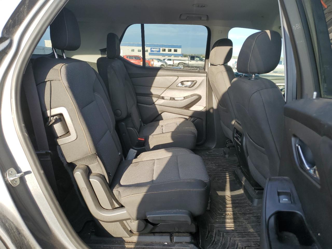 VIN: 1GNEVGKW5JJ276114 2018 CHEVROLET TRAVERSE