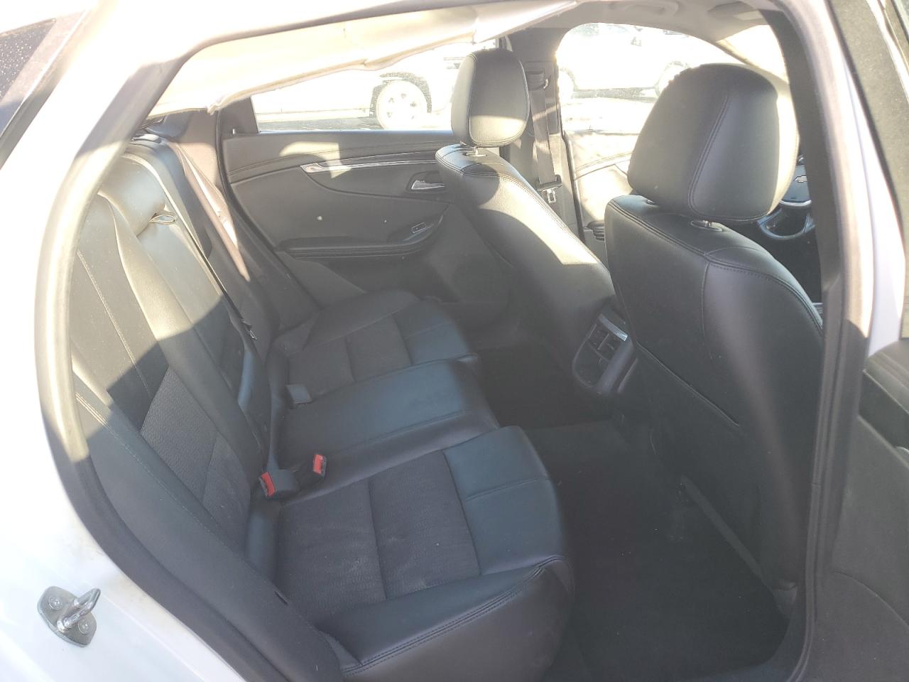 1G1105S3XJU121906 CHEVROLET IMPALA 2018