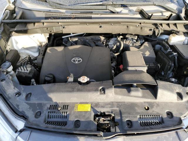  TOYOTA HIGHLANDER 2018 Сріблястий