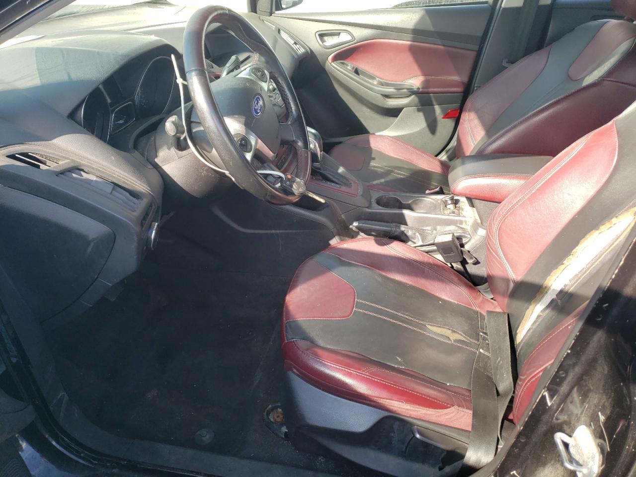 1FAHP3F24CL448453 2012 Ford Focus Se