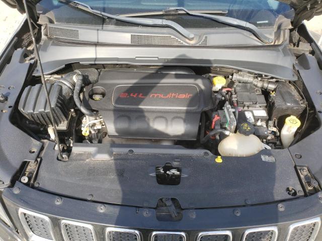 3C4NJDBB9JT143722 Jeep Compass Latitude