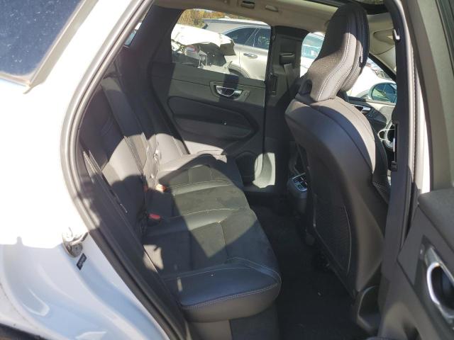 2022 VOLVO XC60 B6 IN - YV4062RL7N1009218