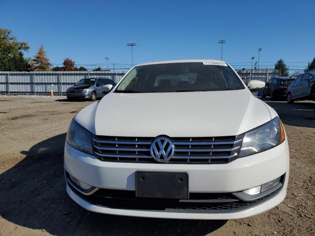 2015 VOLKSWAGEN PASSAT SEL - 1VWCT7A34FC014672