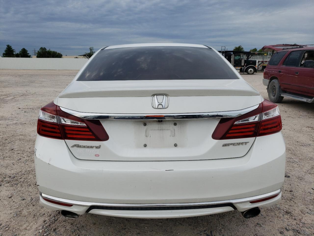1HGCR2F57HA158697 HONDA ACCORD 2017