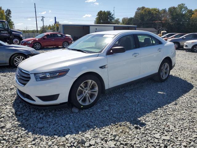 2018 Ford Taurus SE