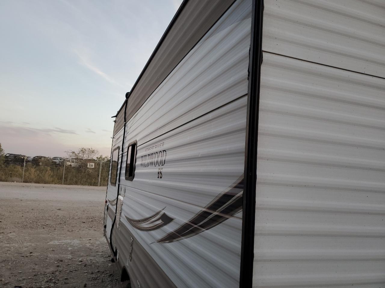 4X4TWDU1XG7351516 WILD TRAILER 2016