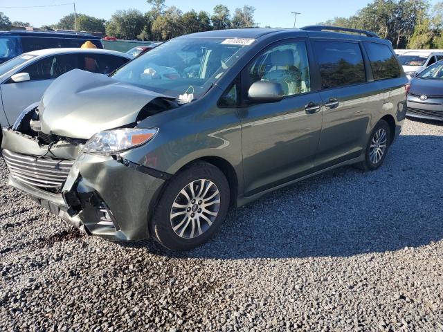 2018 Toyota Sienna XLE