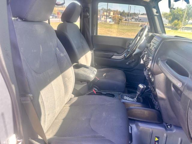 1C4BJWDG0JL803276 2018 Jeep Wrangler Unlimited Sport
