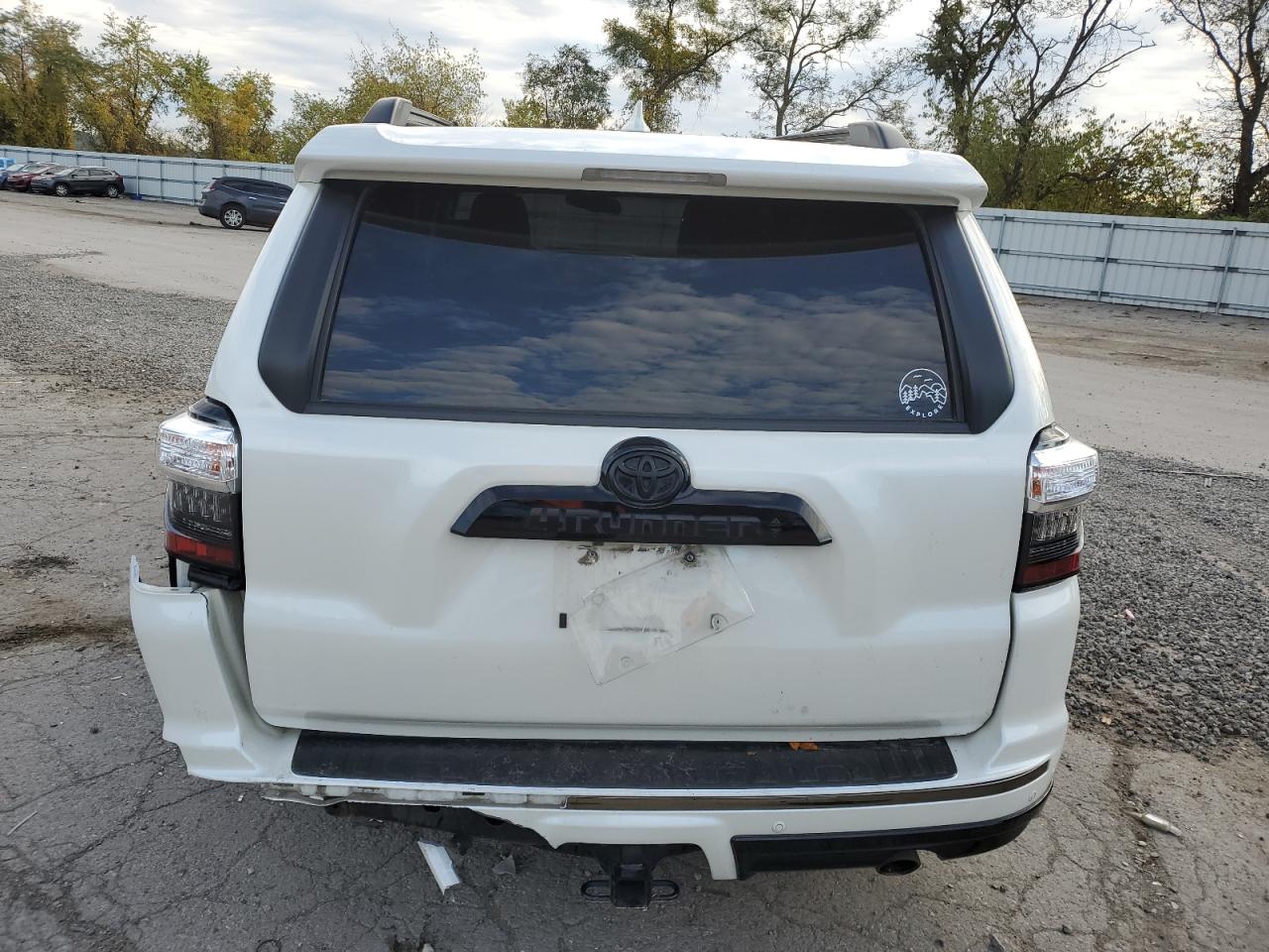 JTEBU5JR9K5721829 2019 Toyota 4Runner Sr5