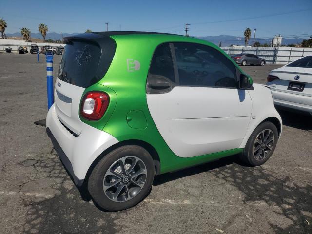 VIN WMEFJ9BA1HK228060 2017 Smart Fortwo no.3