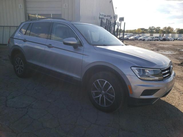 3VV2B7AX0KM101760 | 2019 VOLKSWAGEN TIGUAN SE