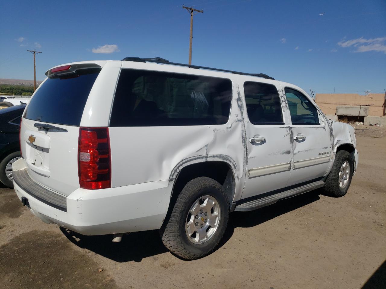 1GNSCJE02ER100223 2014 Chevrolet Suburban C1500 Lt