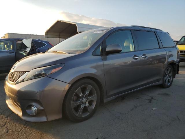 Toyota Sienna 2005 3 3