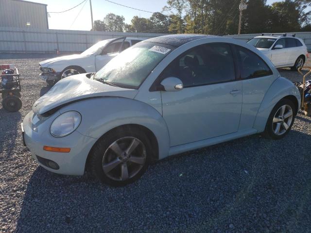 2010 Volkswagen New Beetle 