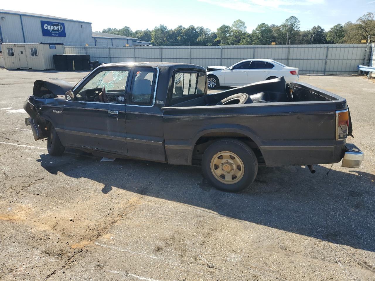 Lot #2192267389 1989 MAZDA B2200 CAB