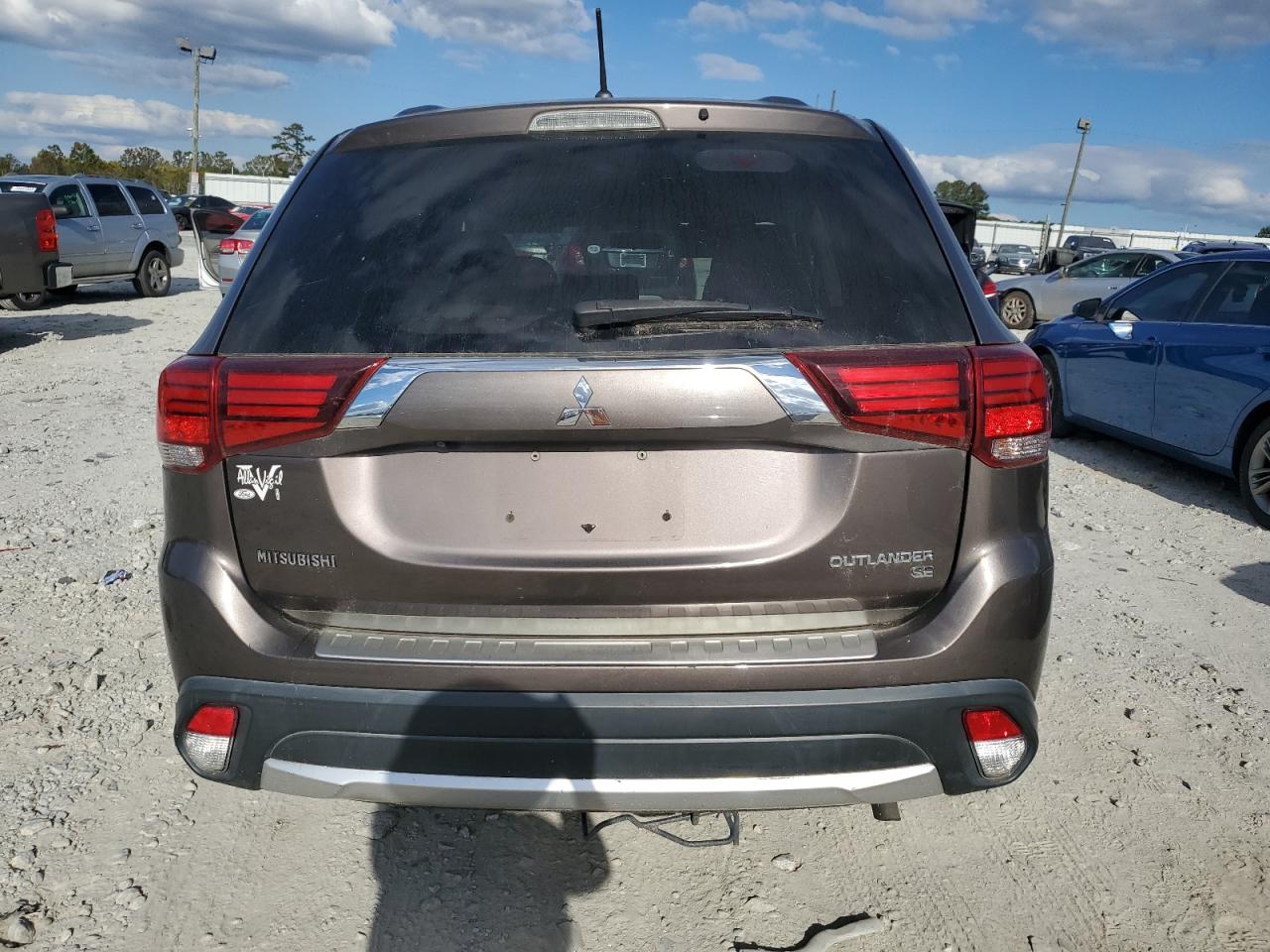 JA4AD3A39GZ006043 2016 Mitsubishi Outlander Se