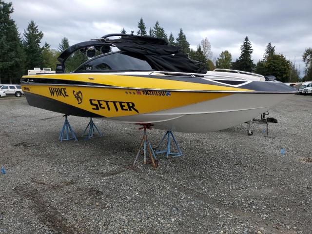 MB2W4879L506 Auction: COPART Lot: 71049893 Location: WA - NORTH SEATTLE MB2W4879L506 OTHR WAKESETTER 2006 TWO TONE Photo 1