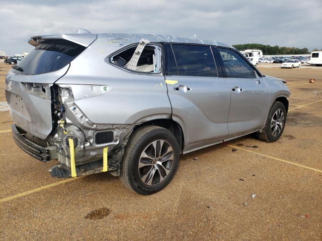 VIN 5TDGZRBH6MS122568 2021 Toyota Highlander, Xle no.3